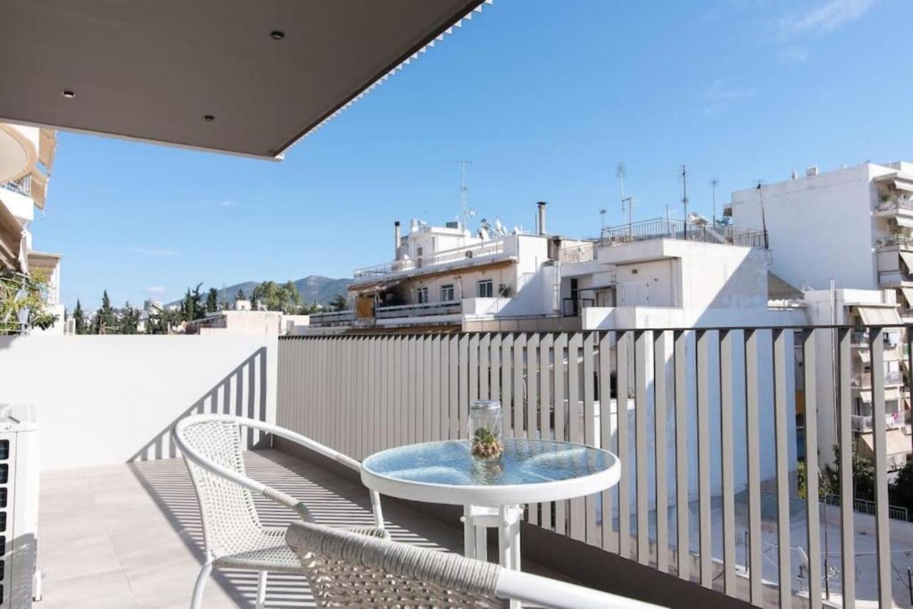 Modern Apartment Close To Athens City Center Eksteriør billede